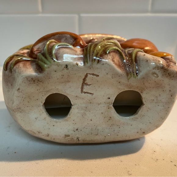 Vintage VTG Signed 1970’s Antique Arnel's Mushroom
Napkin Holder - Picture 3 of 6